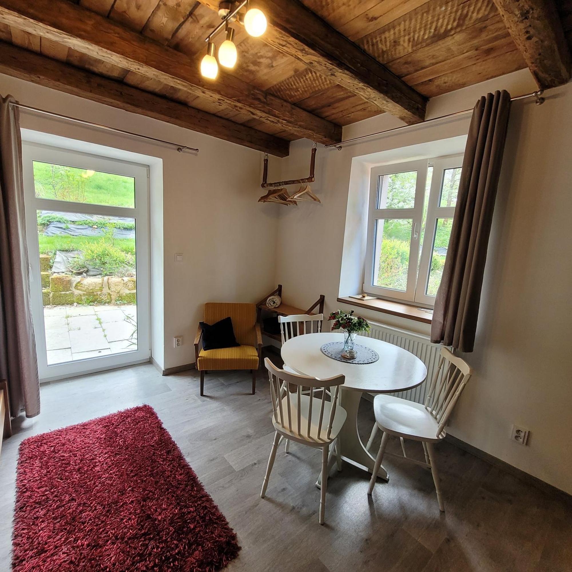 Chloumek Apartman Bela  Kültér fotó